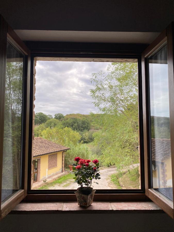 Masso Alle Rose Di Santarsiero Serena มอนตาโยเน ภายนอก รูปภาพ